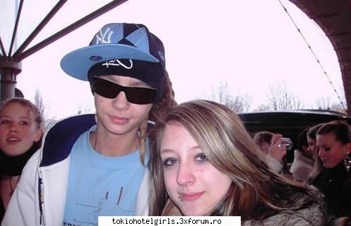 s-a luat si asta dupa tom.. :rotfl: q pierce.. poze cu fane din germania